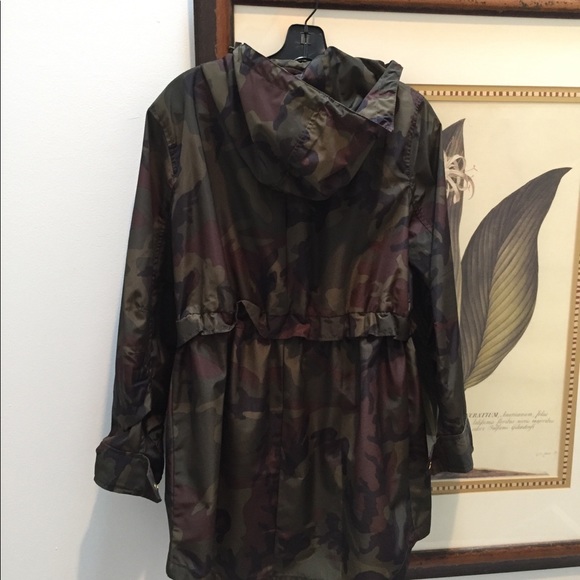 JCrew Camo Lightweight Parka - Picture 5 of 11
